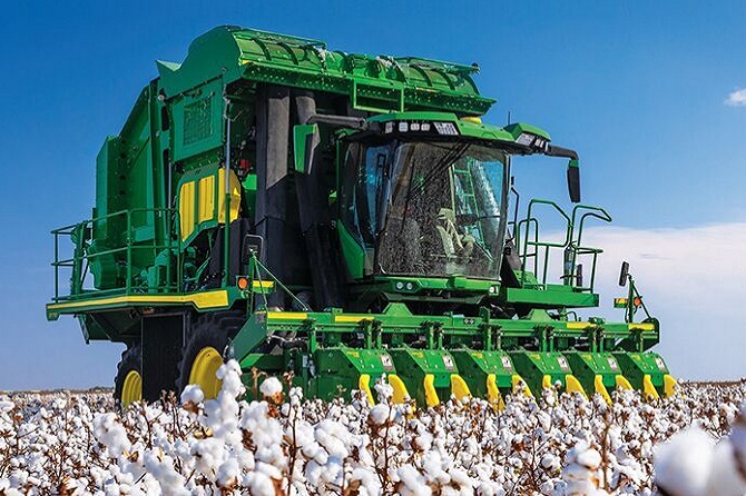 Le système de lubrification centralisé aide à la récolte efficace du coton